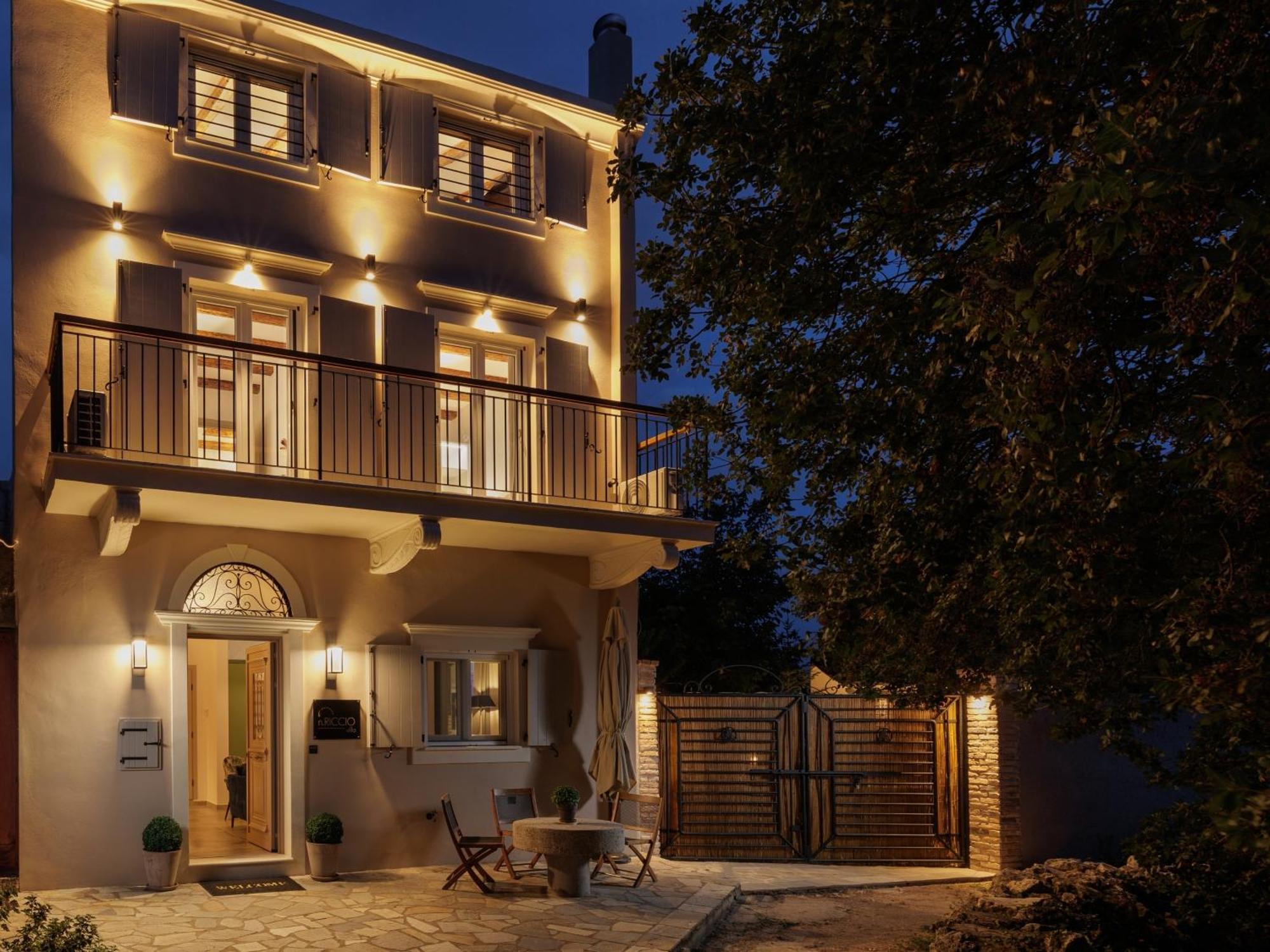 N.riccio Villa *